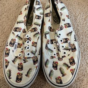 Pineapple skull vans